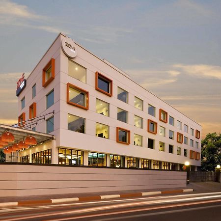 Zone By The Park Coimbatore Exteriör bild