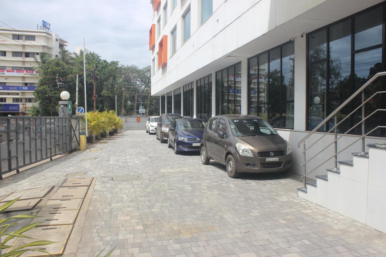 Zone By The Park Coimbatore Exteriör bild